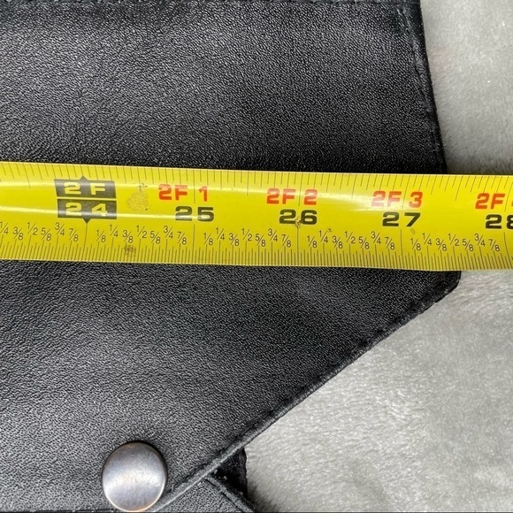 Zony Inc Black Leather Motorcycle Biker Vest Snap Front Men's Sz 54 Pockets - Picture 7 of 7